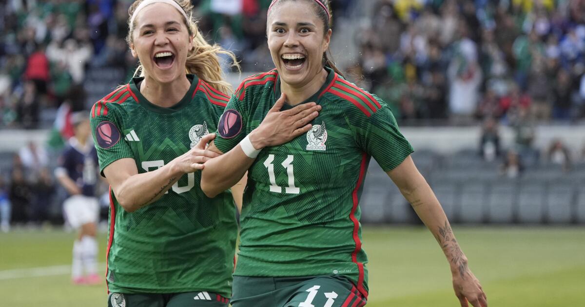 Ten-hour commute pays off as Lizbeth Ovalle signs record NWSL deal