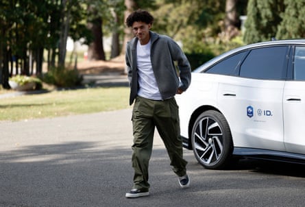 Maghnes Akliouche arrives for France training.